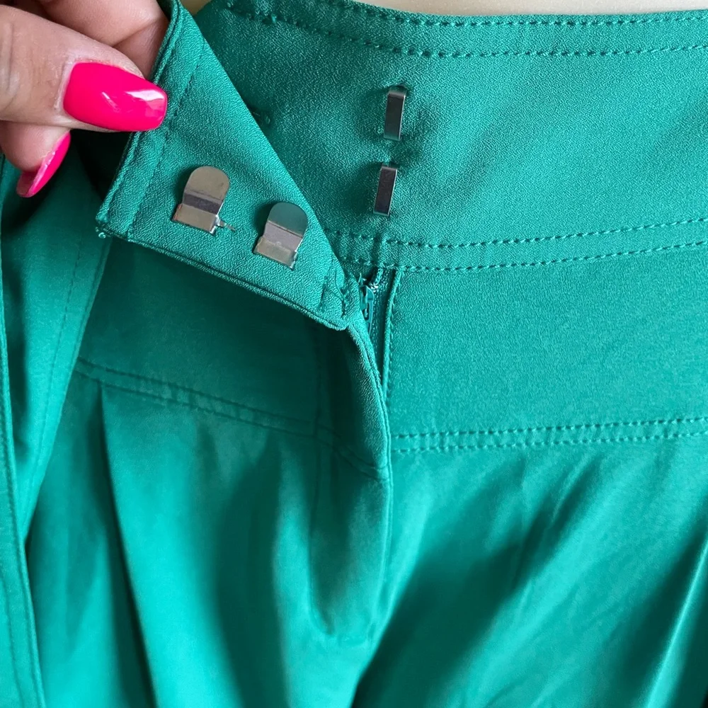 Gabrielle  Union Elegant Green Women's Pants - Picture 4 of 6